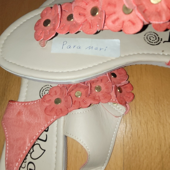 sandals - Picture 4 of 5